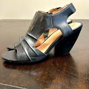 Mix Mooz size 10 open toe heel